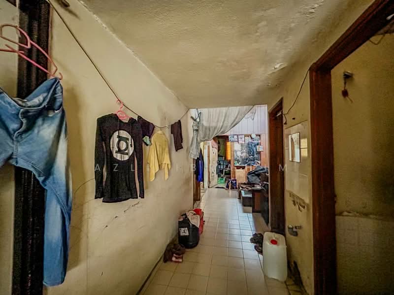 1-storey Terraced House for Sale in Taman Sri Segambut (Segambut) - Azli Ibrahim - Corridor - PropertyGuru.com.my
