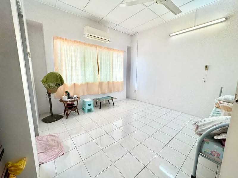 Rumah Teres 2 Tingkat untuk Dijual di Taman Pinggiran Putra (Seri Kembangan) - Eldon Chong - Interior - PropertyGuru.com.my