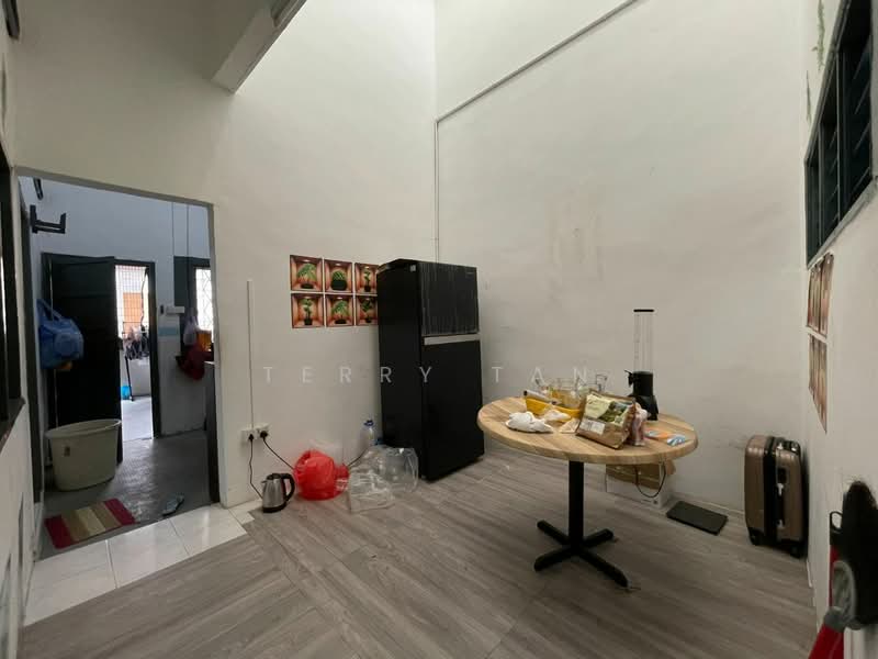 Rumah Teres 1 Tingkat untuk Dijual di Taman Sentosa (Johor Bahru) - Terry Tan - Kitchen - PropertyGuru.com.my