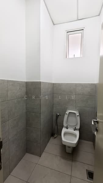 Office for Rent in Petaling Jaya (Selangor) - Cris Liu - Bathroom - PropertyGuru.com.my