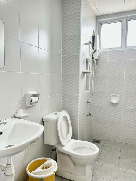Apartment for Sale at Austin Suites (Permata Austin) - Edmond Tang - Bathroom - PropertyGuru.com.my