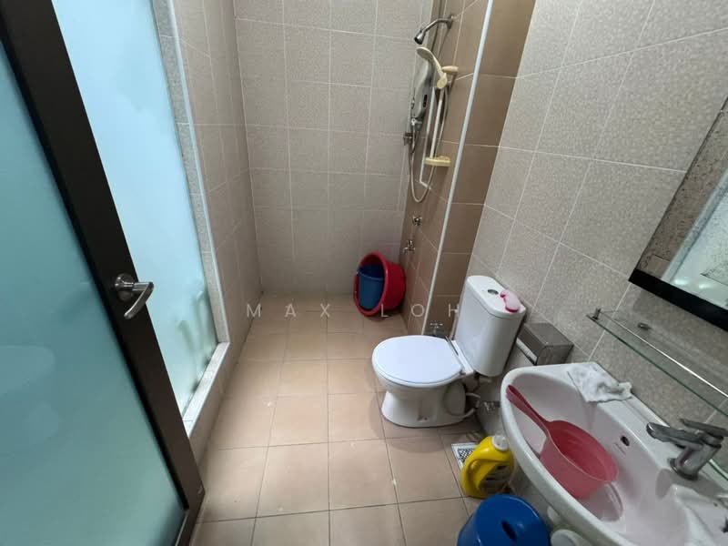 Semi-Detached House for Sale in Taman Sutera Utama (Skudai) - Max Loh - Bathroom - PropertyGuru.com.my