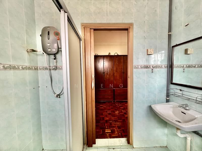 2-storey Terraced House for Rent in Taman Tun Dr Ismail (Kuala Lumpur) - Yin Peng . - Bathroom - PropertyGuru.com.my