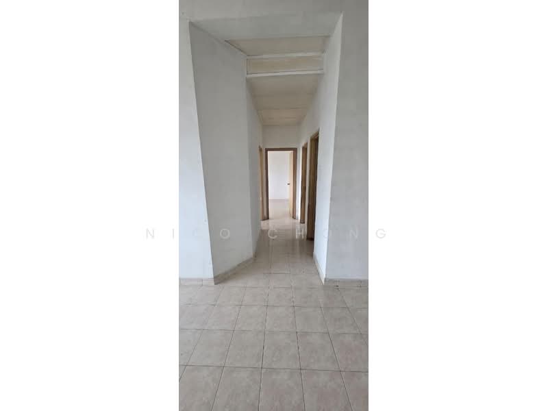 Apartment for Sale at Vista Seri Alam - Nico Chong - Corridor - PropertyGuru.com.my