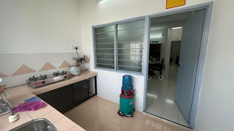 1-storey Terraced House for Sale in Taman Perpaduan Koperasi (Tambun) - Qazin Khoo - Kitchen - PropertyGuru.com.my