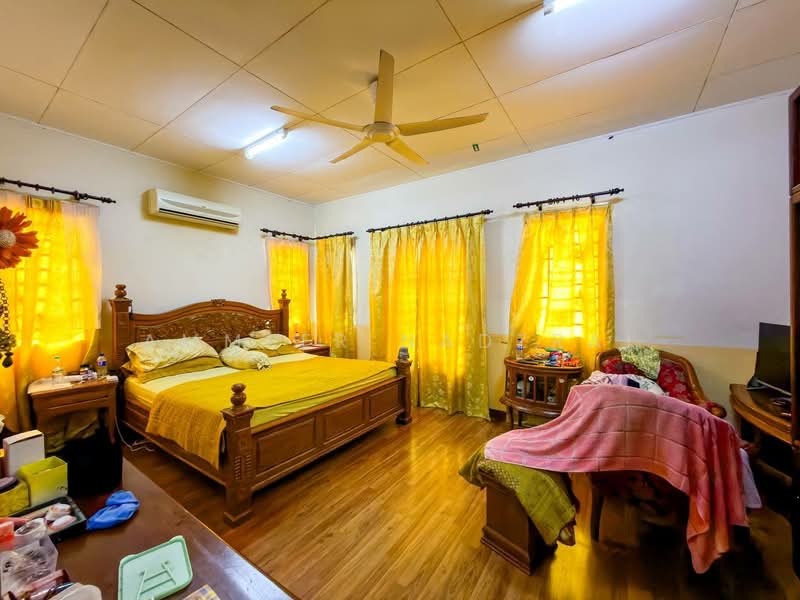 Rumah Banglo untuk Dijual di Nilai Impian (Nilai) - Ammeer Nadzrai - Bedroom - PropertyGuru.com.my