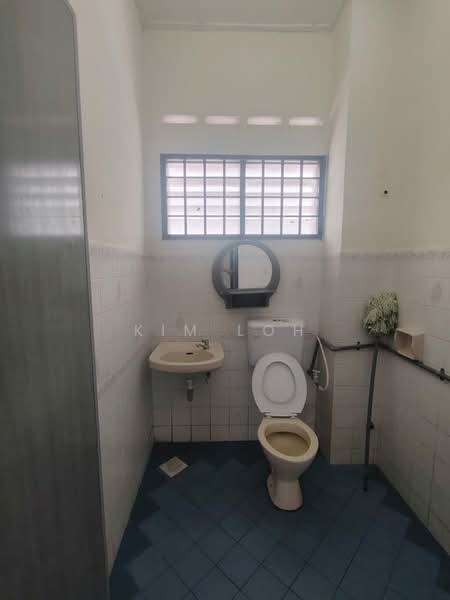 Semi-Detached House for Rent in Johor Bahru (Johor) - Kim Loh - Bathroom - PropertyGuru.com.my