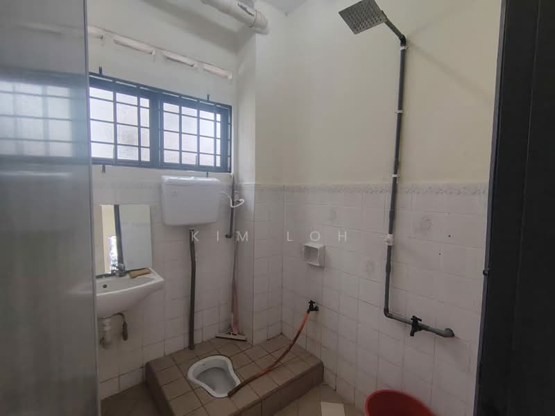 Semi-Detached House for Rent in Johor Bahru (Johor) - Kim Loh - Bathroom - PropertyGuru.com.my