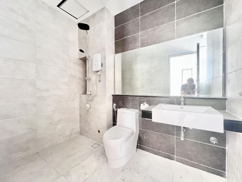 2-storey Terraced House for Sale in Elmina (Shah Alam) - Niesya Shuekry - Bathroom - PropertyGuru.com.my