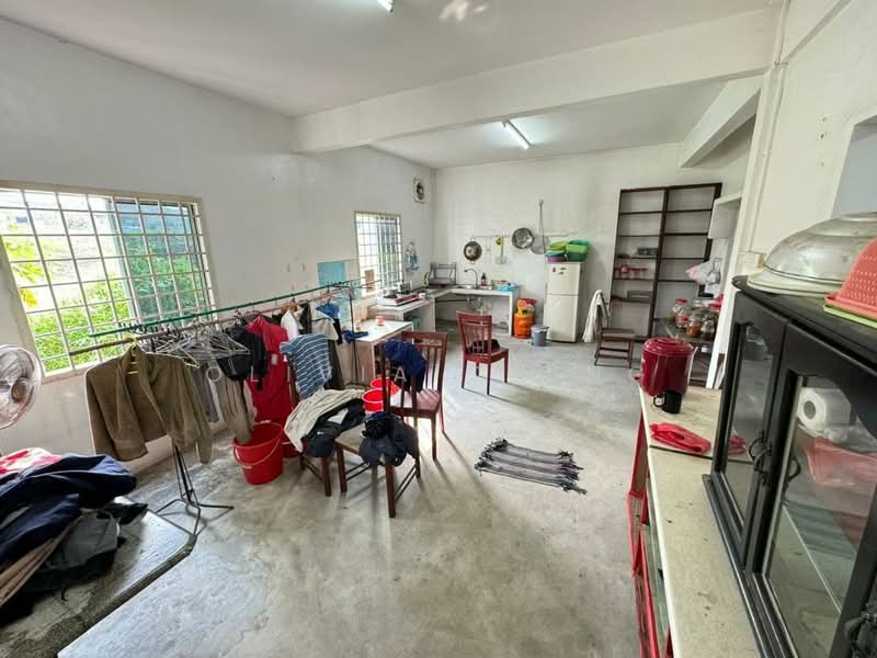 Semi-Detached House for Sale in Taman Pelangi (Johor Bahru) - Olivia Ching - Kitchen - PropertyGuru.com.my