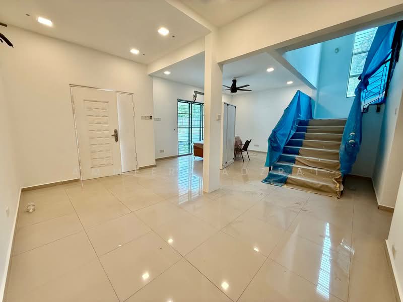 2-storey Terraced House for Sale in Subang Jaya (Selangor) - Ammeer Nadzrai - Entrance - PropertyGuru.com.my