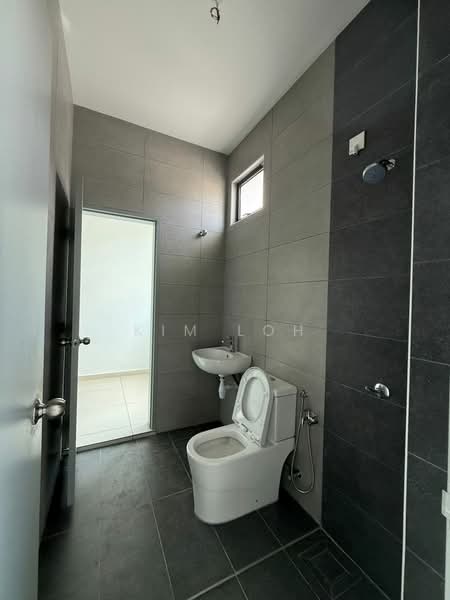 2-storey Terraced House for Sale in Pasir Gudang (Johor) - Kim Loh - Bathroom - PropertyGuru.com.my