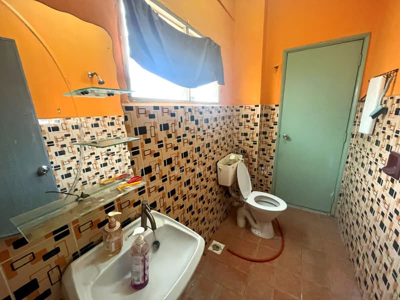 Rumah Teres 2 Tingkat untuk Dijual di Mahkota Cheras (Cheras) - Shawn Lim - Bathroom - PropertyGuru.com.my