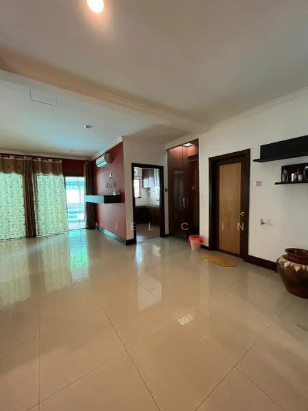 Rumah Berkembar untuk Dijual di Ukay Perdana (Ulu Kelang) - Daniel Chin - Living Room - PropertyGuru.com.my