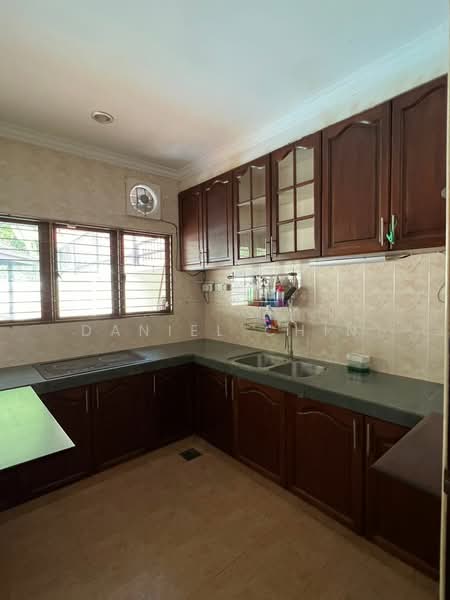 Rumah Berkembar untuk Dijual di Ukay Perdana (Ulu Kelang) - Daniel Chin - Kitchen - PropertyGuru.com.my