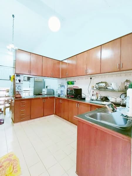 Rumah Teres 1.5 Tingkat untuk Dijual di Ulu Tiram (Johor) - Stella Chia - Kitchen - PropertyGuru.com.my