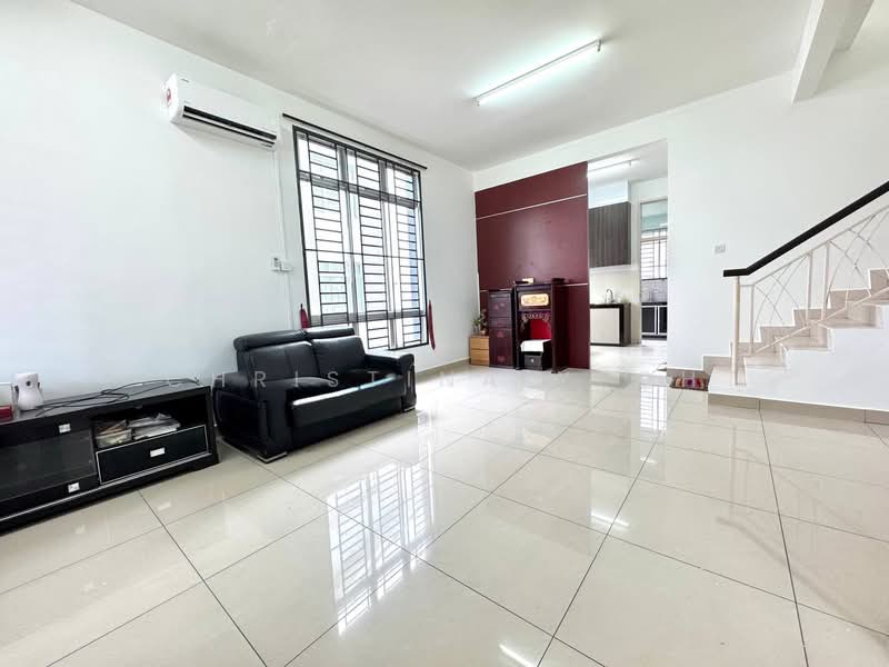 2-storey Terraced House for Sale in Johor Bahru (Johor) - Christina Yeoh - Living Room - PropertyGuru.com.my