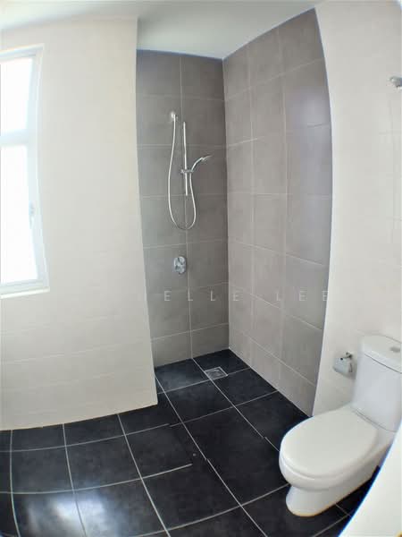 Rumah Teres 2 Tingkat untuk Dijual di Bandar Saujana Putra (Tanjong Duabelas) - Michelle Lee - Bathroom - PropertyGuru.com.my