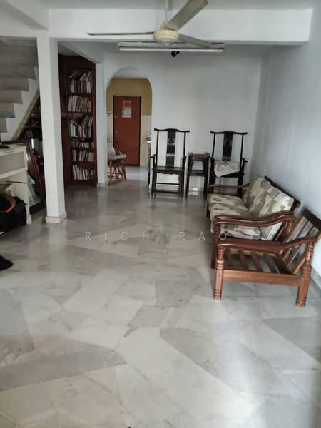 Rumah Banglo untuk Dijual di Batu Caves (Selangor) - Rich Rao - Living Room - PropertyGuru.com.my