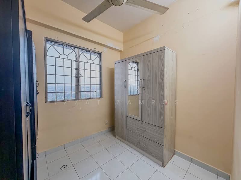 Pangsapuri untuk Dijual di Plaza Indah Apartment - Izzat Zamros - PropertyGuru.com.my