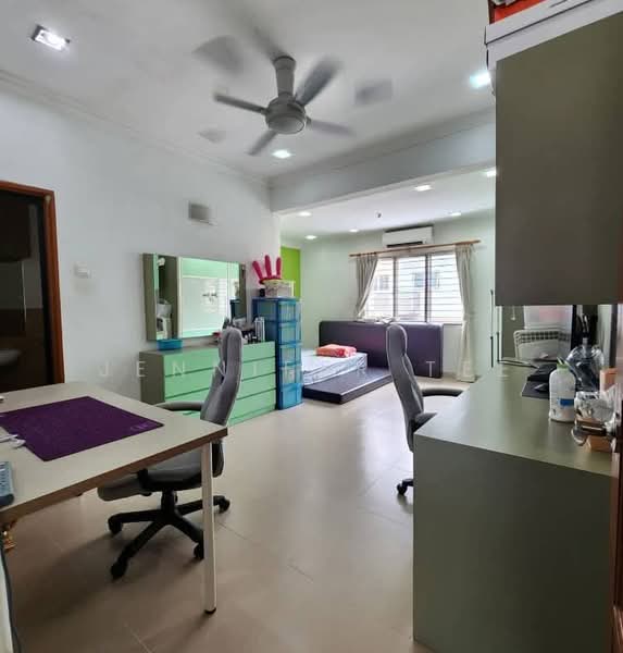 3-storey Terraced House for Sale in Laman Rimbunan (Kepong) - Jennifer Tee - Living Room - PropertyGuru.com.my