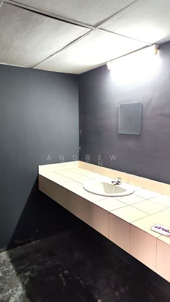 Kedai untuk Disewa di Fraser Business Park (Kuala Lumpur) - Andrew Chen - Bathroom - PropertyGuru.com.my