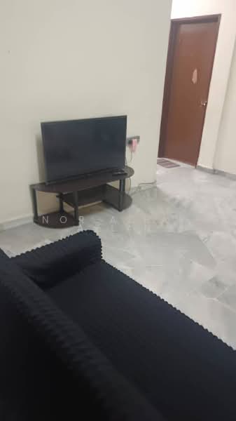 Apartment for Sale at Subang Perdana Goodyear Court 9 - Nor Azhar Azlan - Living Room - PropertyGuru.com.my