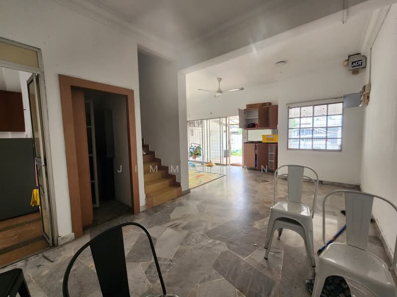 2-storey Terraced House for Sale in Bandar Sri Damansara (Selangor) - Jimmy Tan - Living Room - PropertyGuru.com.my