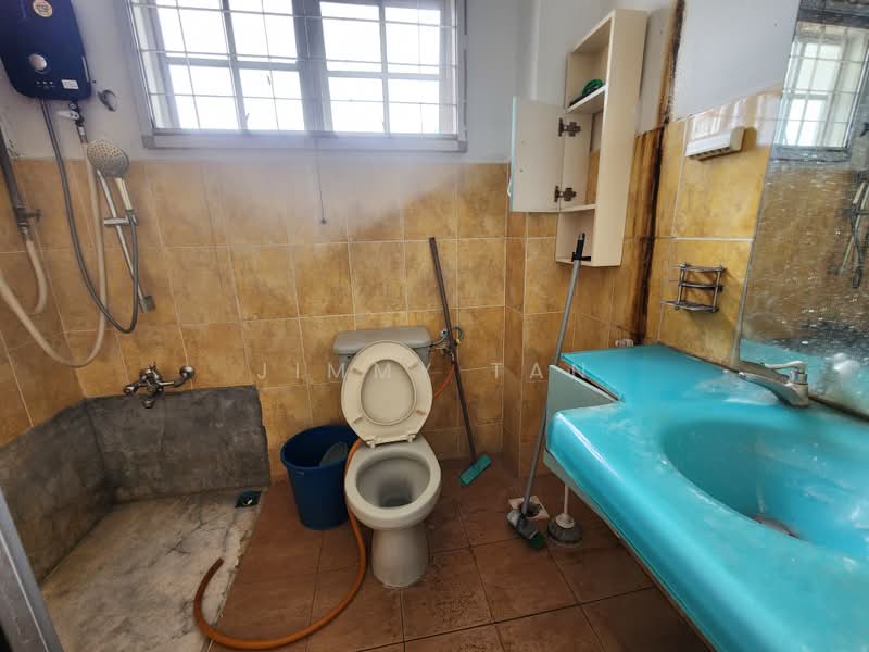 2-storey Terraced House for Sale in Bandar Sri Damansara (Selangor) - Jimmy Tan - Bathroom - PropertyGuru.com.my