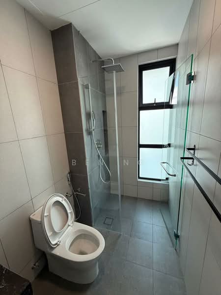 Servis Apartment untuk Disewa di Ruby Seapark - Ben Ng - Bathroom - PropertyGuru.com.my