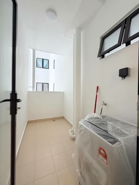 Condominium for Rent at Forest Hill - Yvonne Sak - Yard - PropertyGuru.com.my