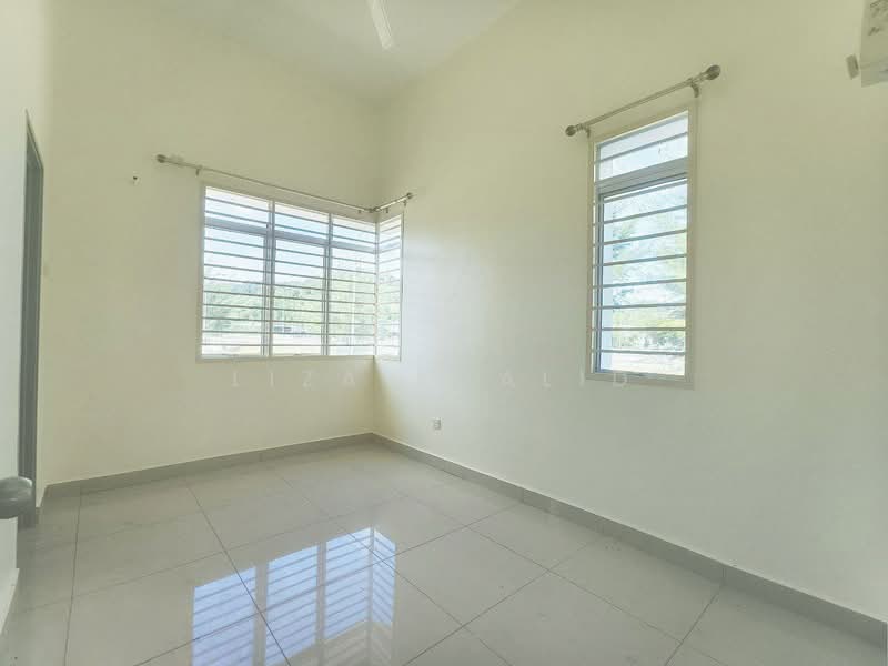 Rumah Teres 2 Tingkat untuk Dijual di Shah Alam (Selangor) - Liza Khalid - PropertyGuru.com.my