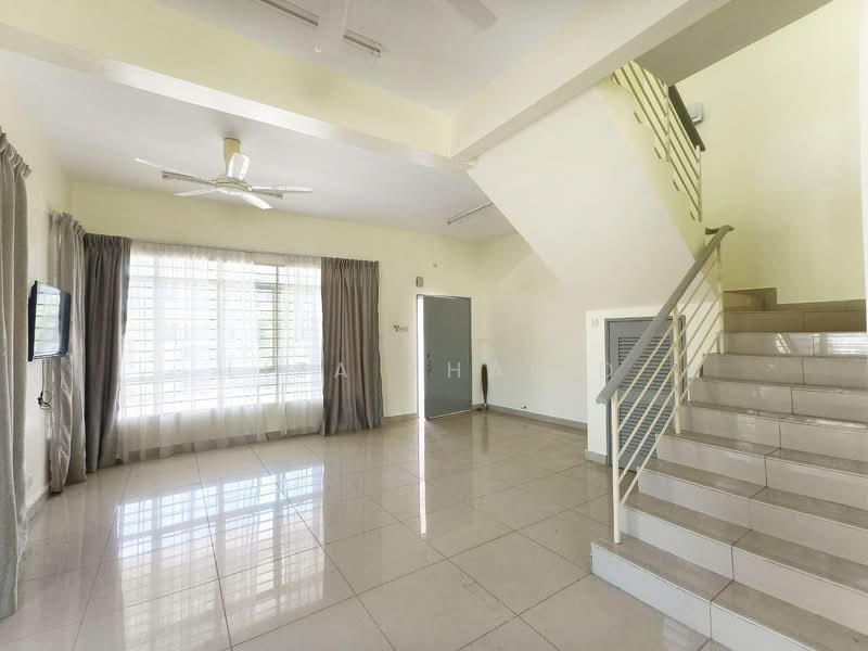 Rumah Teres 2 Tingkat untuk Dijual di Shah Alam (Selangor) - Liza Khalid - PropertyGuru.com.my