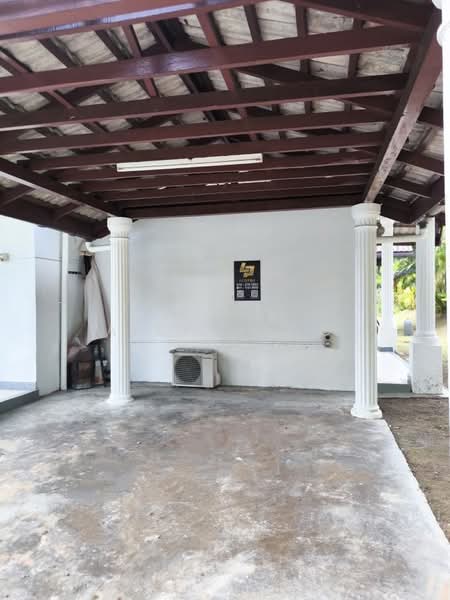 Bungalow for Sale in Alor Gajah (Melaka) - Aibi Wang - Car Park - PropertyGuru.com.my