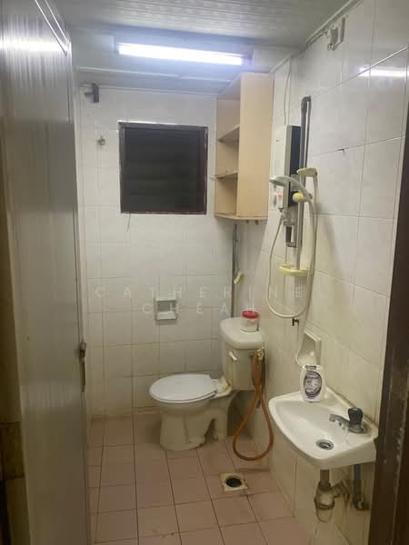 Apartment for Sale at Desa Tun Razak Apartment - Catherine Cheah - Bathroom - PropertyGuru.com.my