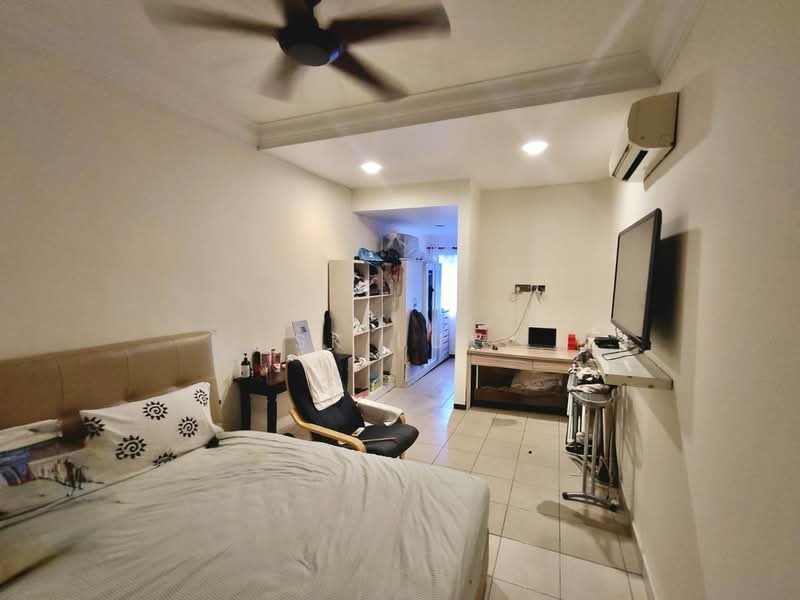 2-storey Terraced House for Sale in Rawang Perdana 2 (Rawang) - SK Luk - Bedroom - PropertyGuru.com.my