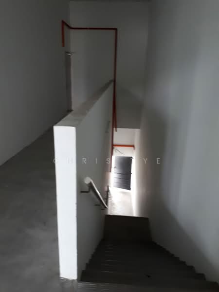 Shop / Office for Rent in Bandar Puncak Alam (Puncak Alam) - Chris Tye - Corridor - PropertyGuru.com.my