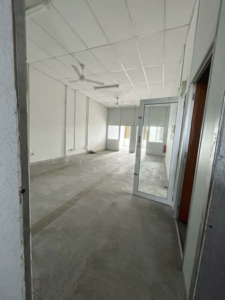 Pejabat untuk Disewa di Taman Gaya (Ulu Tiram) - Tryphaena Tan - Interior - PropertyGuru.com.my