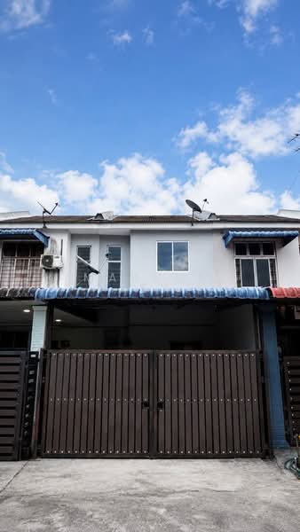 2-storey Terraced House for Sale in Batu Pahat (Johor) - Marcus Tey - Exterior - PropertyGuru.com.my