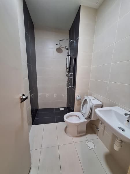 Servis Apartment untuk Disewa di Pacific Star - Kerry Tam - Bathroom - PropertyGuru.com.my