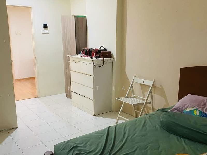 Pangsapuri untuk Dijual di Parkview Towers - Kent Lai - Bedroom - PropertyGuru.com.my