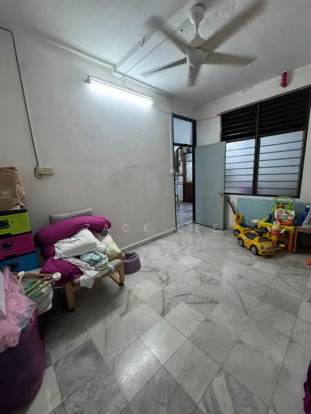 Rumah Teres 2 Tingkat untuk Dijual di Kampung Benggali (Butterworth) - Zack Lee - Living Room - PropertyGuru.com.my