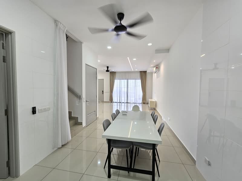 2-storey Terraced House for Rent in Bandar Rimbayu (Telok Panglima Garang) - Leon Goh - Dining Room - PropertyGuru.com.my