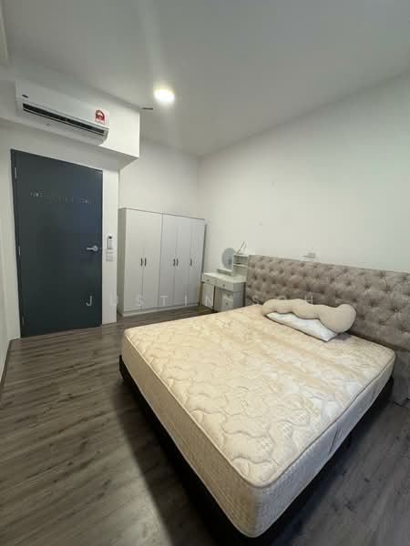 Servis Apartment untuk Disewa di Henna Residence @ The Quartz WM - Justin Soh - Bedroom - PropertyGuru.com.my