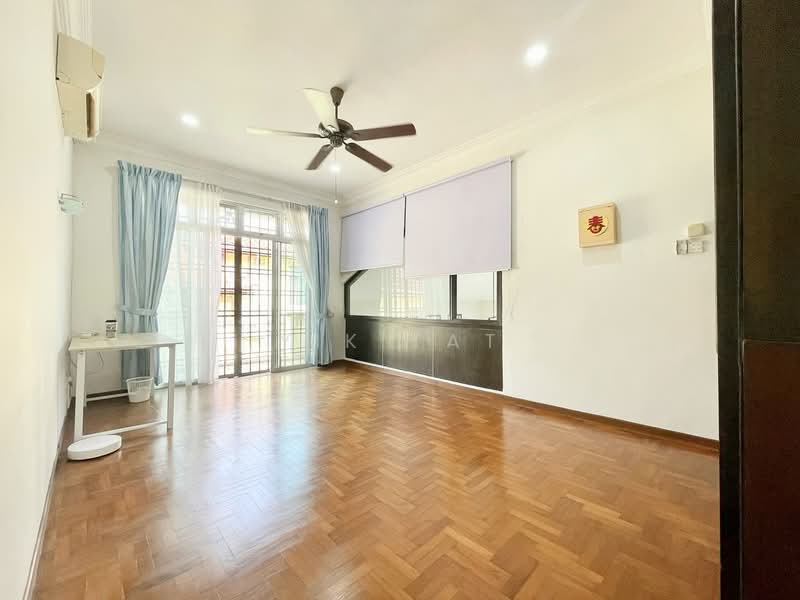 Semi-Detached House for Sale in Taman Pelangi Indah (Ulu Tiram) - Yik Tat - PropertyGuru.com.my