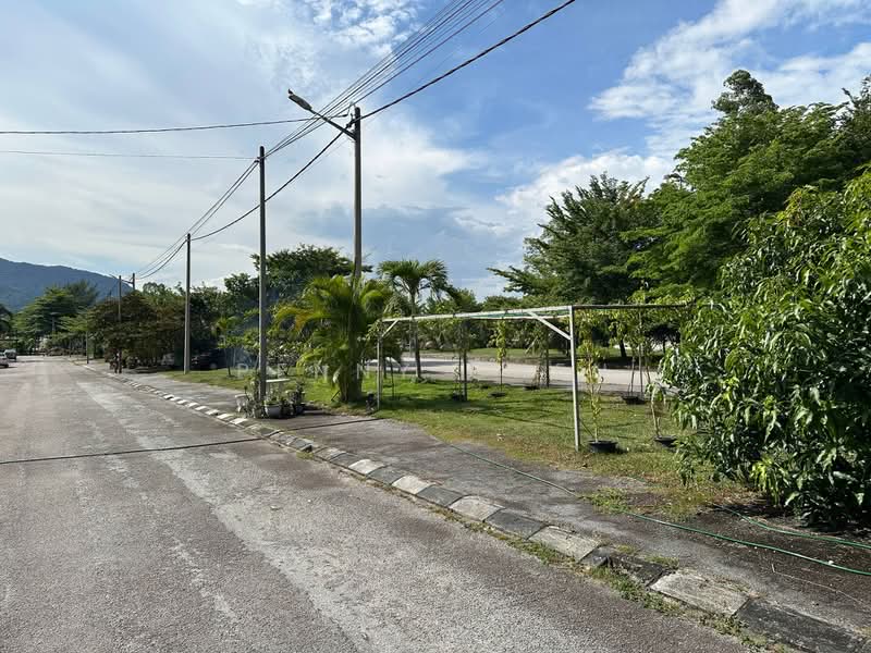 Cluster House for Sale in Bandar Lahat Mines (Lahat) - PENNY CHEN - Exterior - PropertyGuru.com.my