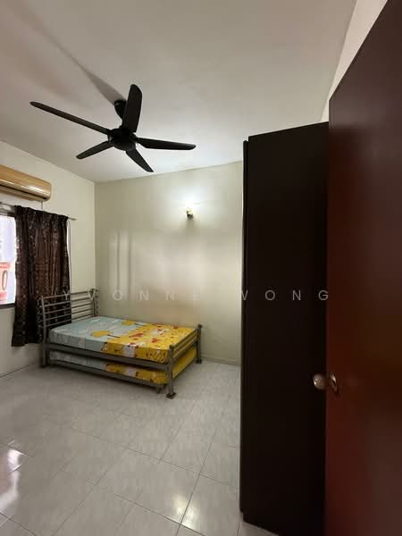 Pangsapuri untuk Dijual di Sri Kinabalu - Yvonne Wong - Bedroom - PropertyGuru.com.my