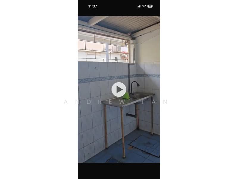 Rumah Teres 1 Tingkat untuk Dijual di Taman Kepong (Kepong) - Andrew Tan - Kitchen - PropertyGuru.com.my