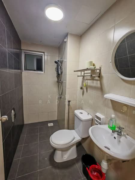 Pangsapuri untuk Disewa di Harmoni @ Eco Majestic - Kamil Radzuan - Bathroom - PropertyGuru.com.my