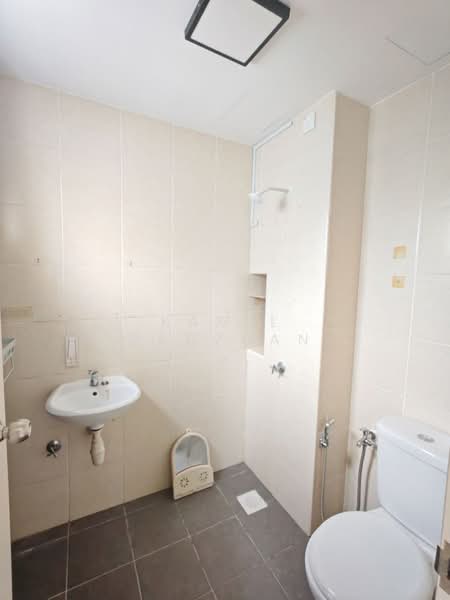 Pangsapuri untuk Disewa di Harmoni @ Eco Majestic - Kamil Radzuan - Bathroom - PropertyGuru.com.my